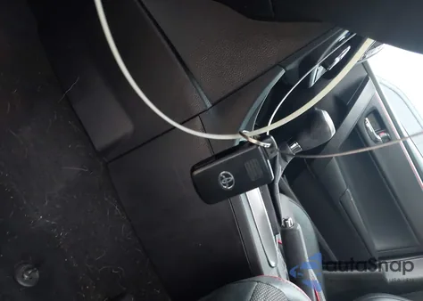 2016 Toyota Corolla S W/Special Edition Pkg z USA, uszkodzony, nr VIN 2T1BURHE1GC486335